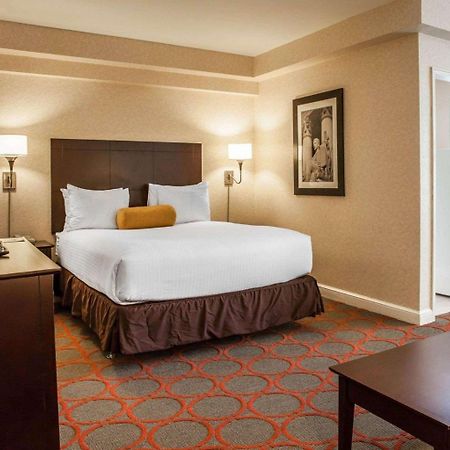 The Virginian Suites, Ascend Hotel Collection Арлингтън Екстериор снимка