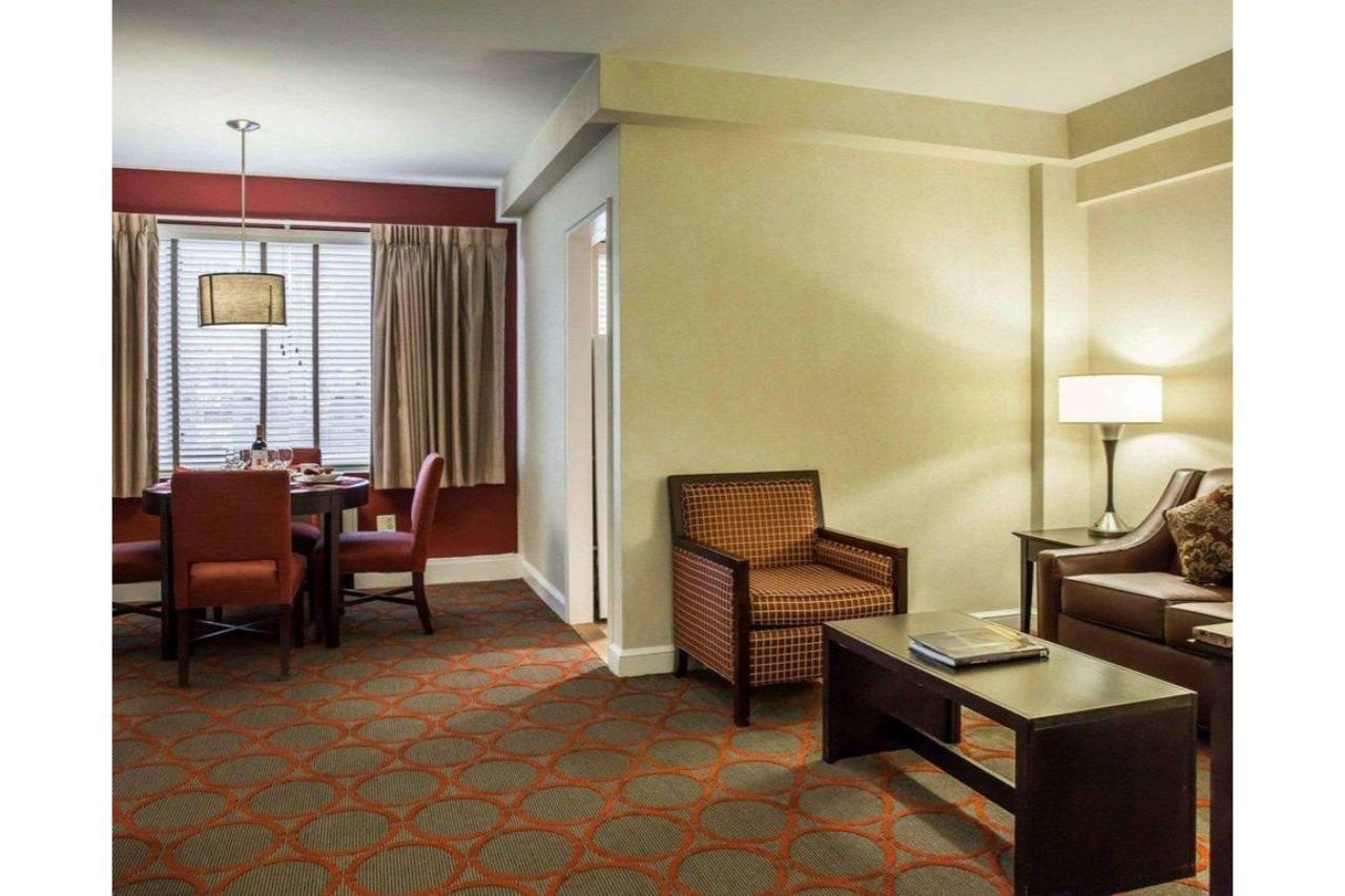 The Virginian Suites, Ascend Hotel Collection Арлингтън Екстериор снимка