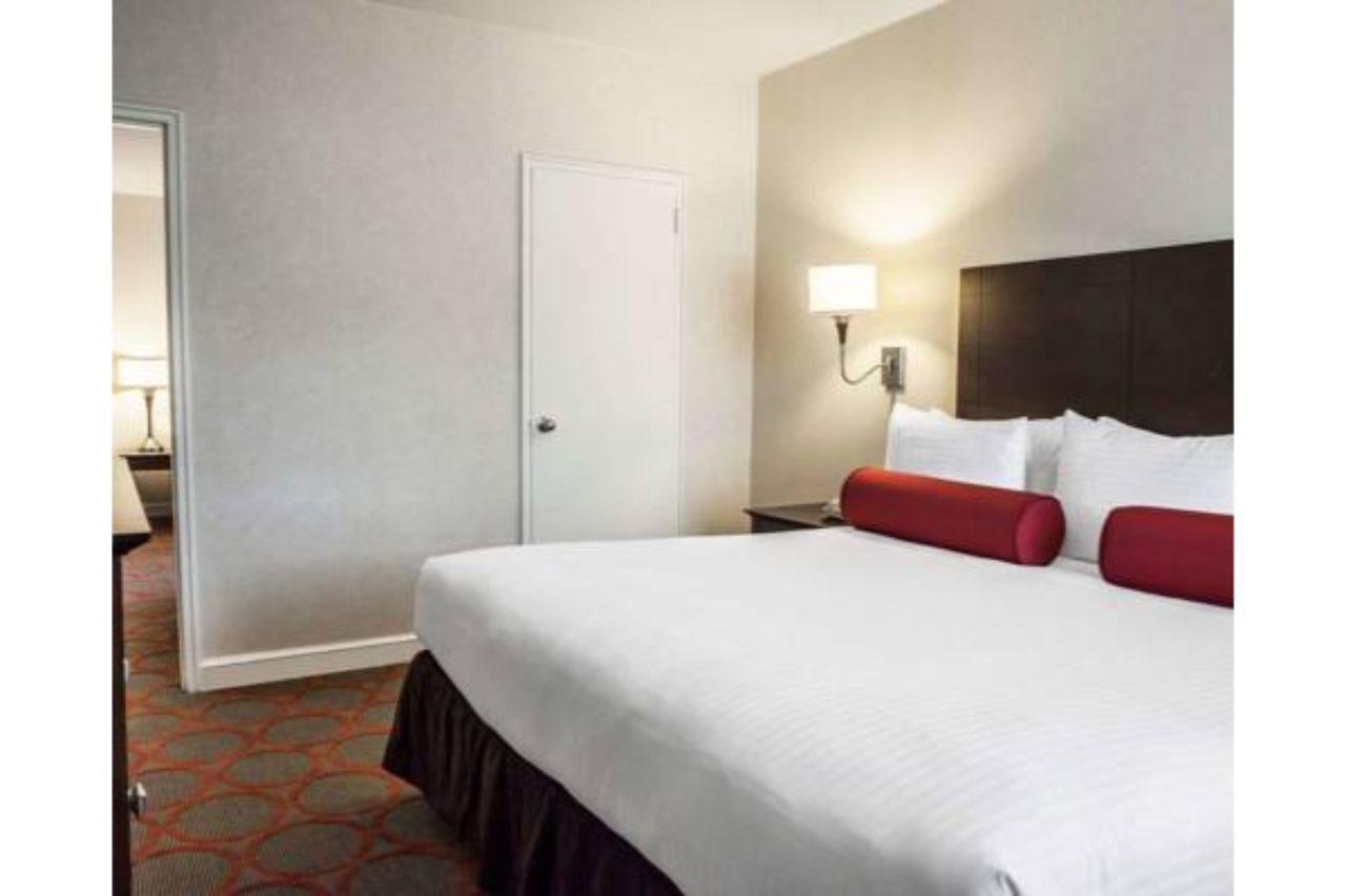 The Virginian Suites, Ascend Hotel Collection Арлингтън Екстериор снимка
