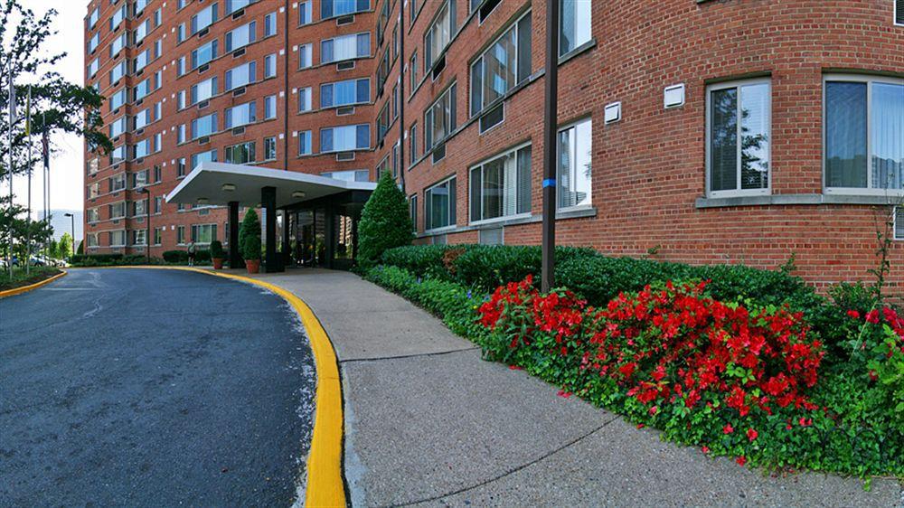 The Virginian Suites, Ascend Hotel Collection Арлингтън Екстериор снимка