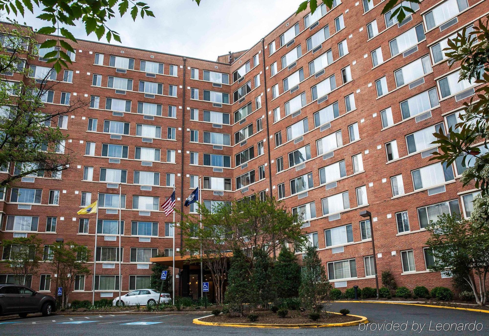 The Virginian Suites, Ascend Hotel Collection Арлингтън Екстериор снимка