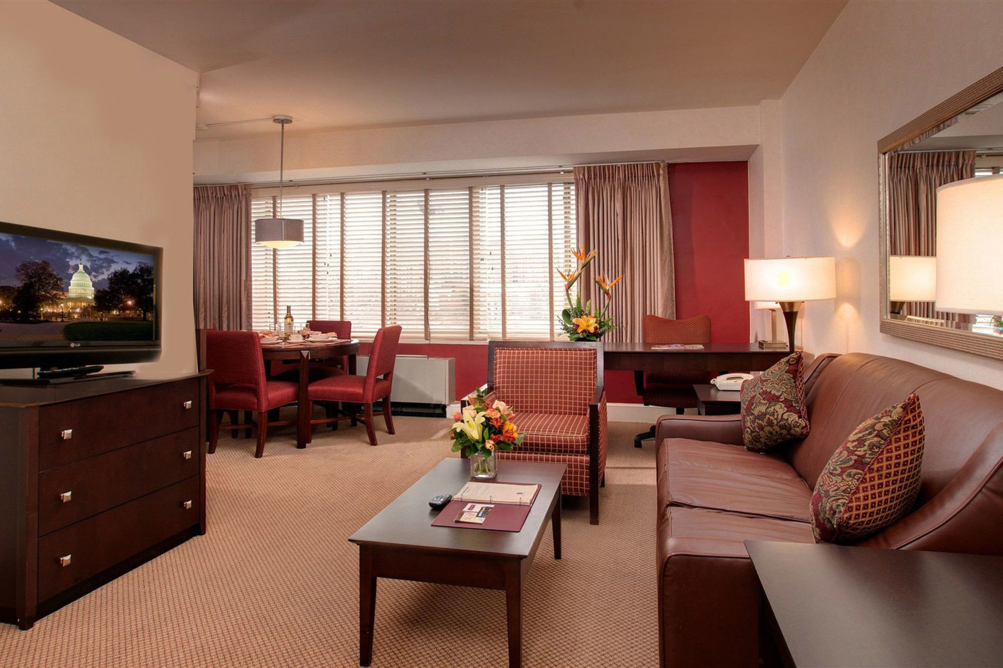 The Virginian Suites, Ascend Hotel Collection Арлингтън Стая снимка