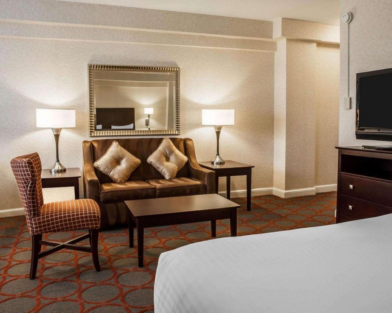 The Virginian Suites, Ascend Hotel Collection Арлингтън Екстериор снимка