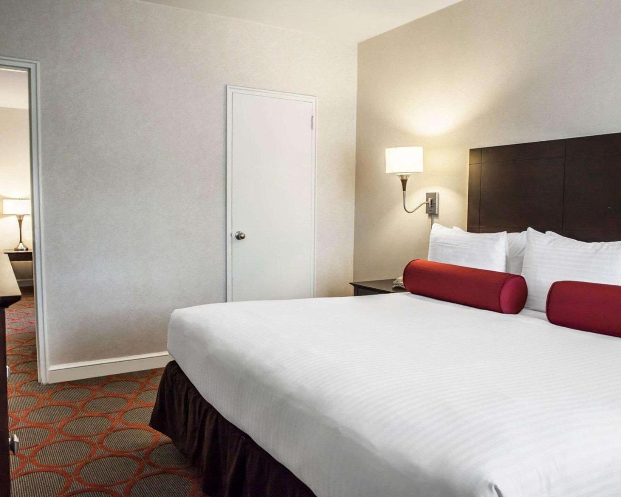 The Virginian Suites, Ascend Hotel Collection Арлингтън Екстериор снимка