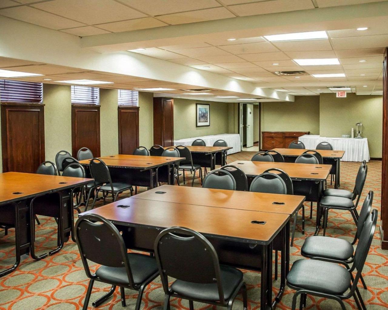 The Virginian Suites, Ascend Hotel Collection Арлингтън Екстериор снимка